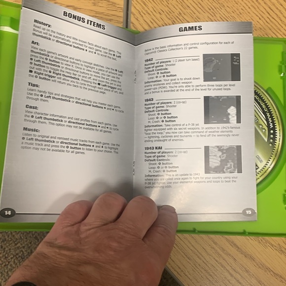 Capcom Classics Collection Video Game for Xbox Complete in Box with instructions - Picture 9 of 16